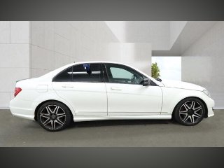 /photos/11621/d1b1d198-5d7b-4d33-b9ee-eb88b3611c47_i320x240.jpg